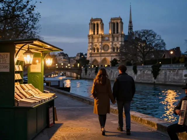 A Romantic Guide to Nightlife in Paris for Couples